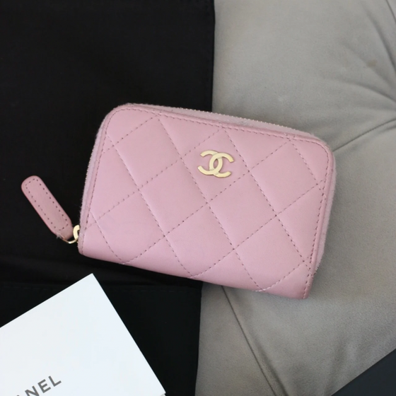 CHANEL Matelasse Wallet – Soft Pink Lambskin